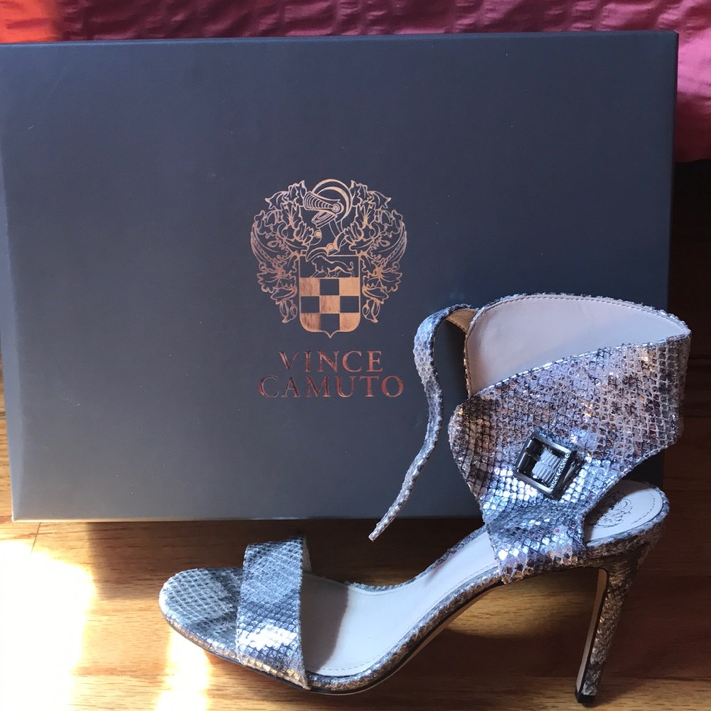 Vince Camuto Heels Style: VC-TARMA